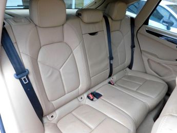 Porsche Macan 3.0 TD V6 S PDK 4WD Euro 6 (s/s) 5dr