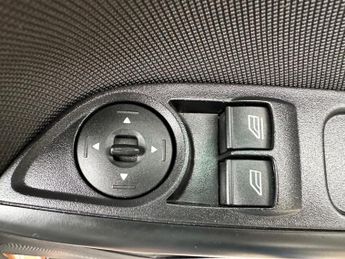 Ford Focus 1.6 Zetec Powershift Euro 5 5dr