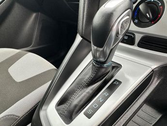 Ford Focus 1.6 Zetec Powershift Euro 5 5dr