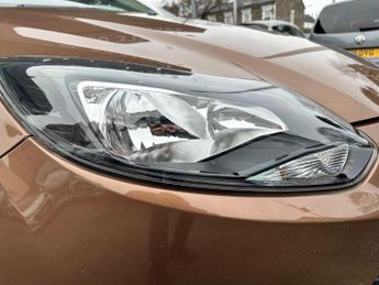 Ford Focus 1.6 Zetec Powershift Euro 5 5dr