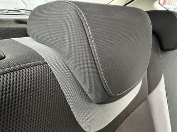 Ford Focus 1.6 Zetec Powershift Euro 5 5dr