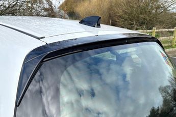 Honda Jazz 1.5 i-MMD SR eCVT