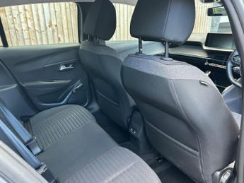 Peugeot E-208 50kWh Active Auto 5dr