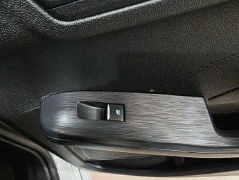 Ford Kuga 2.5 EcoBoost Duratec 14.4kWh ST-Line CVT Euro 6 (s/s) 5dr