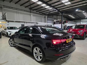 Audi A3 1.5 TFSI CoD S line S Tronic Euro 6 (s/s) 4dr