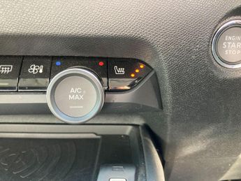 Citroen e-C4 50kWh Shine Plus Auto 5dr (7.4kW Charger)