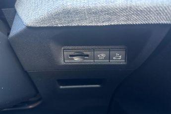 Peugeot E-3008 73kWh GT Auto 5dr