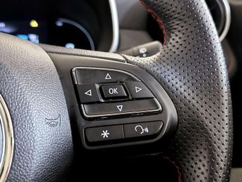 MG MG ZS 51.1kWh Trophy SUV 5dr Electric Auto (176 ps)