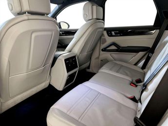 Porsche Cayenne 2.9T V6 GPF S SUV 5dr Petrol TiptronicS 4WD Euro 6 (s/s) (440 ps