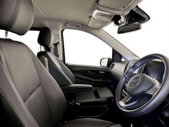 Mercedes-Benz eVito 100kWh PREMIUM Tourer Double Cab 5dr Electric Auto FWD L3 (9Seat