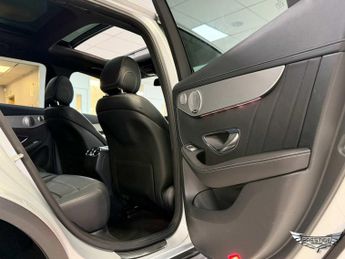 Mercedes-Benz GLC 2.1 GLC220d AMG Line (Premium Plus) G-Tronic 4MATIC Euro 6 (s/s)