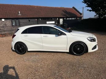 Mercedes-Benz A Class 1.5 A180d AMG Line (Premium) Hatchback 5dr Diesel 7G-DCT Euro 6 