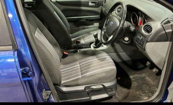 Ford Focus 1.6 Style 5dr