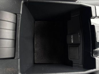 Toyota Corolla 1.8 VVT-h Design Hatchback 5dr Petrol Hybrid CVT Euro 6 (s/s) (1