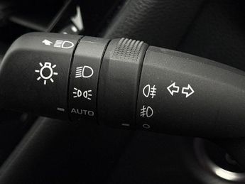 Toyota Corolla 1.8 VVT-h Design Hatchback 5dr Petrol Hybrid CVT Euro 6 (s/s) (1