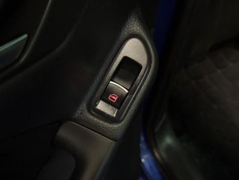 Volkswagen Golf 2.0 TSI R (Leather) Hatchback 5dr Petrol DSG 4Motion Euro 5 (270