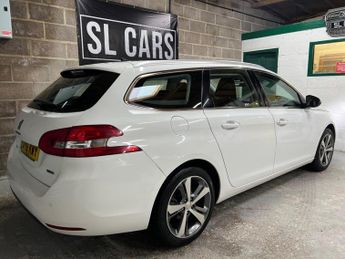 Peugeot 308 SW 1.2 PureTech Allure EAT Euro 6 (s/s) 5dr