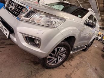 Nissan Navara 2.3 dCi Tekna Pickup Double Cab 4dr Diesel Auto 4WD Euro 5 (190 