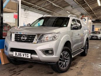 Nissan Navara 2.3 dCi Tekna Pickup Double Cab 4dr Diesel Auto 4WD Euro 5 (190 