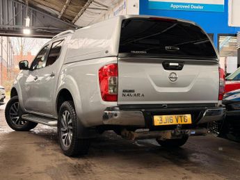 Nissan Navara 2.3 dCi Tekna Pickup Double Cab 4dr Diesel Auto 4WD Euro 5 (190 
