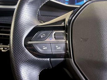 Peugeot E-2008 50kWh GT SUV 5dr Electric Auto (136 ps)