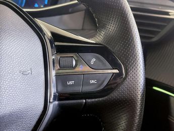 Peugeot E-2008 50kWh GT SUV 5dr Electric Auto (136 ps)