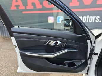 BMW 3 Series 2.0 320i M Sport Auto Euro 6 (s/s) 4dr