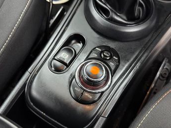 MINI Countryman 2.0 Cooper D Auto ALL4 Euro 6 (s/s) 5dr