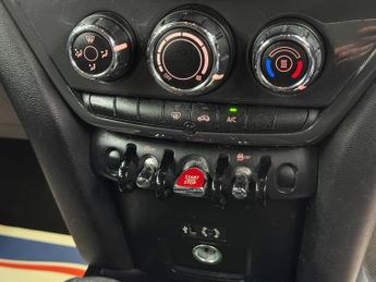 MINI Countryman 2.0 Cooper D Auto ALL4 Euro 6 (s/s) 5dr