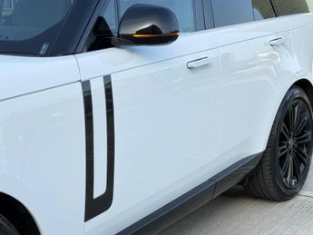 Land Rover Range Rover 3.0 D300 MHEV SE Auto 4WD Euro 6 (s/s) 5dr