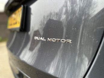 Tesla Model Y (Dual Motor) Long Range Auto 4WDE 5dr