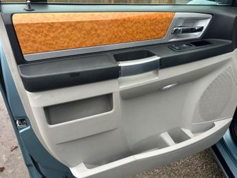 Chrysler Grand Voyager 2.8 CRD Limited Auto Euro 4 5dr