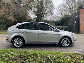 Ford Focus 1.6 Titanium 5dr