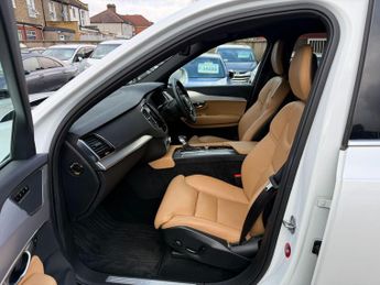 Volvo XC90 2.0 T5 Momentum SUV 5dr Petrol Auto 4WD Euro 6 (s/s) (250 ps)