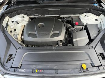 Volvo XC90 2.0 T5 Momentum SUV 5dr Petrol Auto 4WD Euro 6 (s/s) (250 ps)