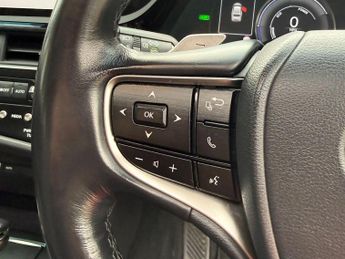 Lexus ES 2.5 300h Premium Edition Saloon 4dr Petrol Hybrid E-CVT Euro 6 (
