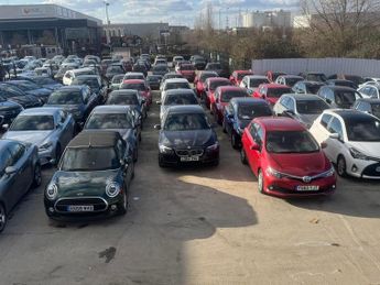 Lexus ES 2.5 300h Premium Edition Saloon 4dr Petrol Hybrid E-CVT Euro 6 (