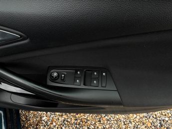 Vauxhall Astra 1.4i Turbo SRi Auto Euro 6 (s/s) 5dr