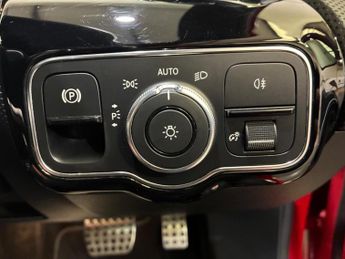 Mercedes-Benz A Class 2.0 A220 AMG Line (Executive) 7G-DCT Euro 6 (s/s) 5dr