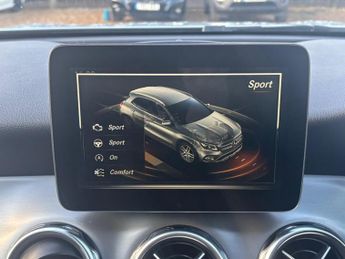 Mercedes-Benz GLA 2.1 GLA220d AMG Line (Premium Plus) 7G-DCT 4MATIC Euro 6 (s/s) 5