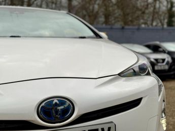 Toyota Prius 1.8 VVT-h Business Edition CVT Euro 6 (s/s) 5dr