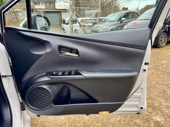 Toyota Prius 1.8 VVT-h Business Edition CVT Euro 6 (s/s) 5dr