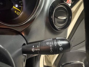 Renault Captur 1.2 TCe Dynamique S MediaNav EDC Euro 5 5dr