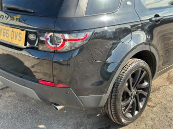 Land Rover Discovery Sport 2.0 TD4 HSE Black Auto 4WD Euro 6 (s/s) 5dr