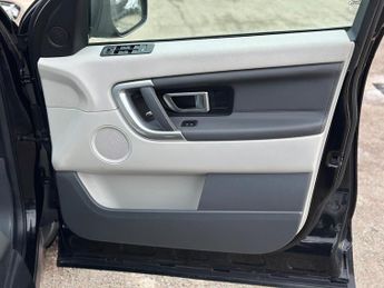 Land Rover Discovery Sport 2.0 TD4 HSE Black Auto 4WD Euro 6 (s/s) 5dr