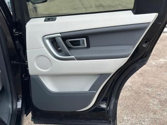 Land Rover Discovery Sport 2.0 TD4 HSE Black Auto 4WD Euro 6 (s/s) 5dr