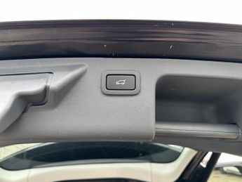 Land Rover Discovery Sport 2.0 TD4 HSE Black Auto 4WD Euro 6 (s/s) 5dr