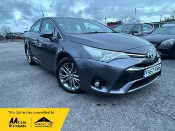 Toyota Avensis 1.6 D-4D Business Edition Euro 6 (s/s) 4dr