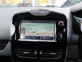 Renault Clio 1.2 16V Dynamique MediaNav Euro 5 5dr