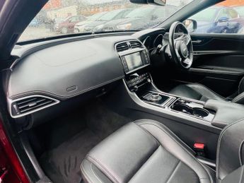 Jaguar XE 2.0d R-Sport Auto AWD Euro 6 (s/s) 4dr